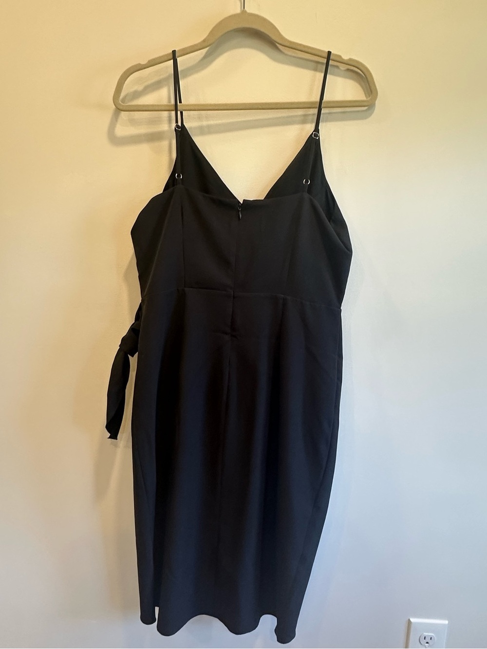 BCBG Generation Black Wrap Style Cocktail Dress Size 10 NWT - Picture 6 of 6